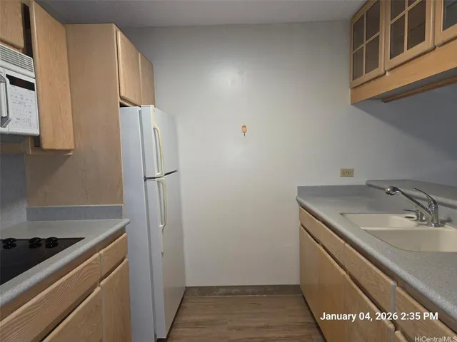 $2,200 | 60 North Beretania Street, Unit 3807, Honolulu, HI 96817