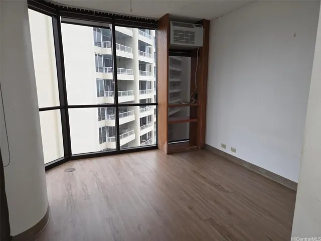 $2,200 | 60 North Beretania Street, Unit 3807, Honolulu, HI 96817