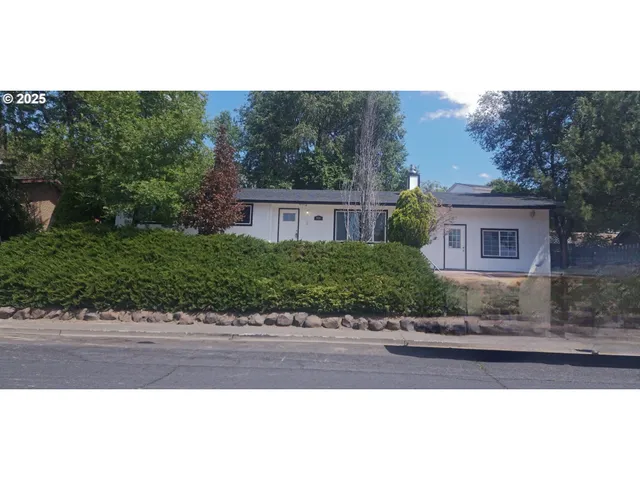 $329,000 | 464 Northwest 22nd Street, Pendleton, OR 97801
