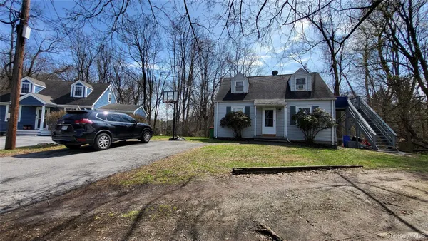 $399,000 | 47 Kinderhook Drive, Poughkeepsie, NY 12603