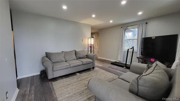 $399,000 | 47 Kinderhook Drive, Poughkeepsie, NY 12603