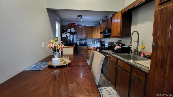 $399,000 | 47 Kinderhook Drive, Poughkeepsie, NY 12603