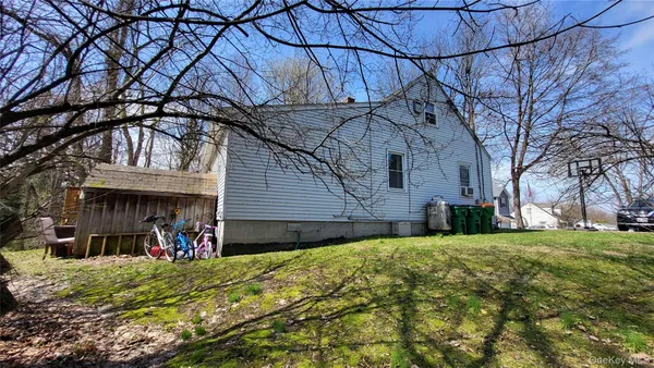 $399,000 | 47 Kinderhook Drive, Poughkeepsie, NY 12603