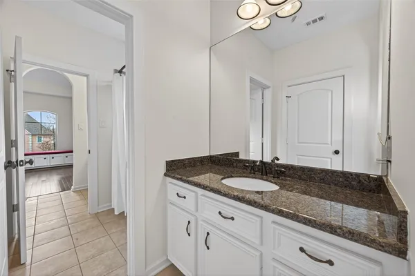 $1,390,000 | 4711 Welford Drive, Bellaire, TX 77401