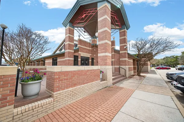 $1,390,000 | 4711 Welford Drive, Bellaire, TX 77401