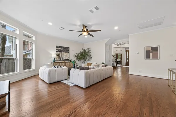 $1,390,000 | 4711 Welford Drive, Bellaire, TX 77401