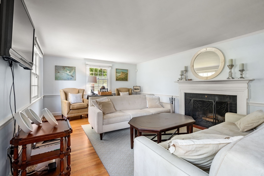 12 Greystone Road Dover, MA 02030 - Photo 4 of 27
