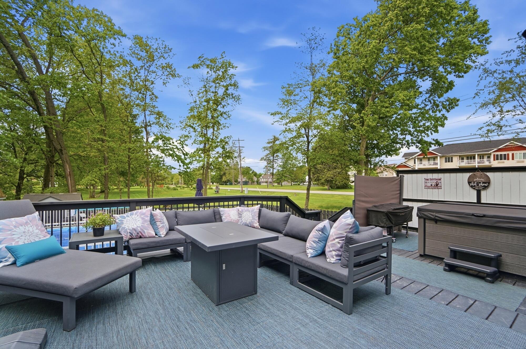 1199 Riva Ridge Boulevard Columbus, OH 43230 - Photo 80 of 95 Great Deck for entertaining