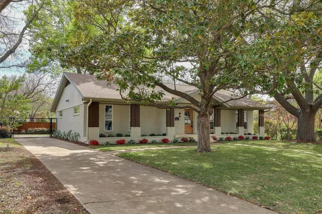 $4,250 | 9962 Larchbrook Drive, Dallas, TX 75238