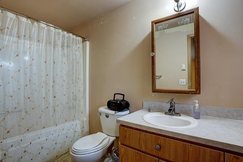 19455 Apache Road Bend, OR 97702 - Photo 9 of 23 19455 Apache Road-10