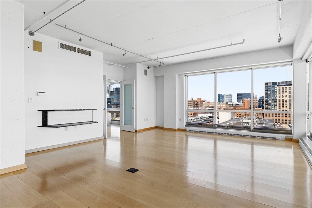 25 Channel Center Street, Unit 1102 Boston, MA 02210 - Photo 14 of 26