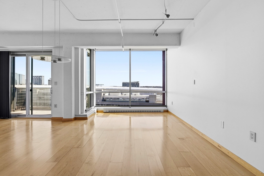 25 Channel Center Street, Unit 1102 Boston, MA 02210 - Photo 15 of 26