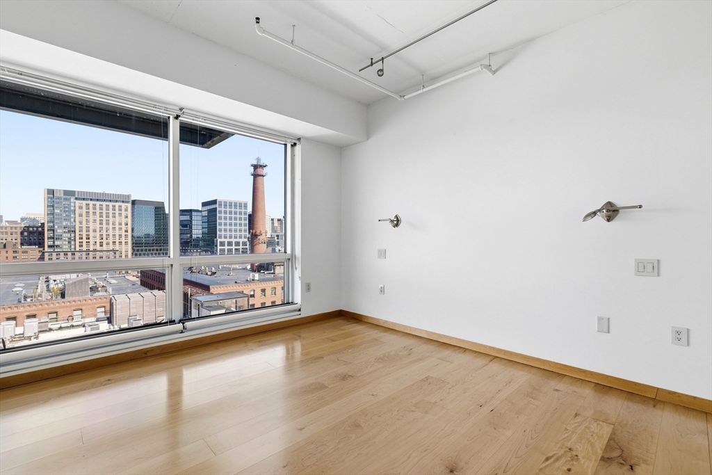 25 Channel Center Street, Unit 1102 Boston, MA 02210 - Photo 17 of 26