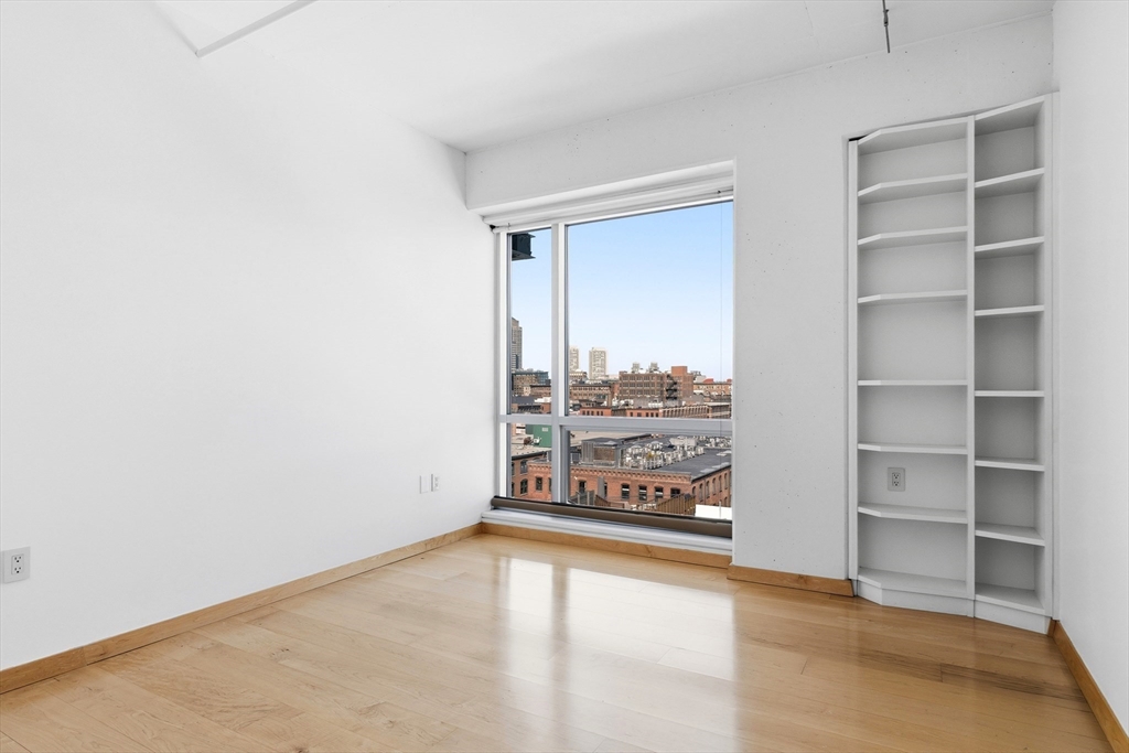 25 Channel Center Street, Unit 1102 Boston, MA 02210 - Photo 21 of 26