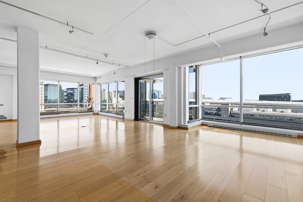 25 Channel Center Street, Unit 1102 Boston, MA 02210 - Photo 4 of 26