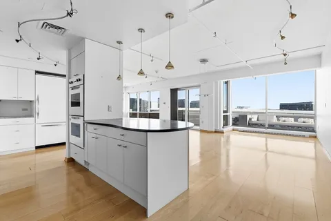 $1,649,000 | 25 Channel Center Street, Unit 1102, Boston, MA 02210