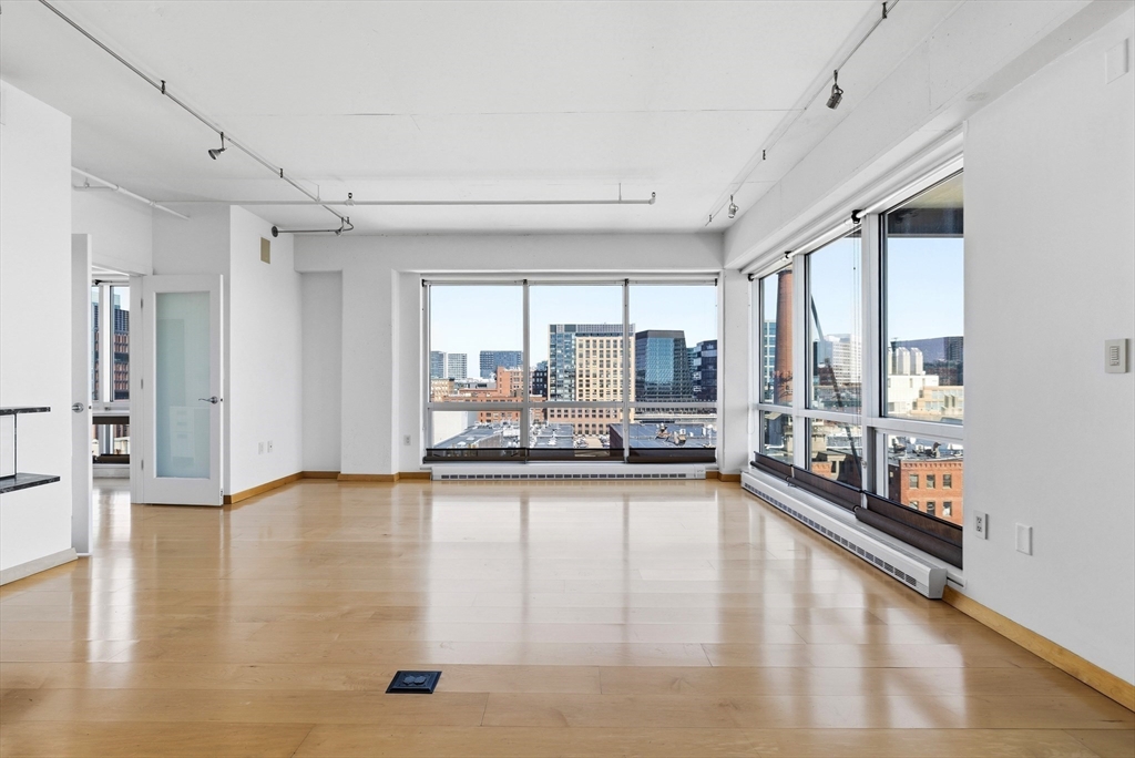 25 Channel Center Street, Unit 1102 Boston, MA 02210 - Photo 9 of 26