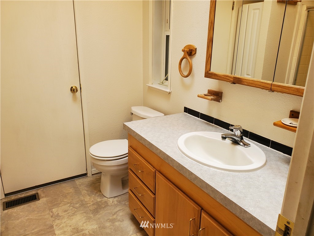 27016 Lower Burnett Road East Buckley, WA 98321 - Photo 21 of 40 Gallery Image 21