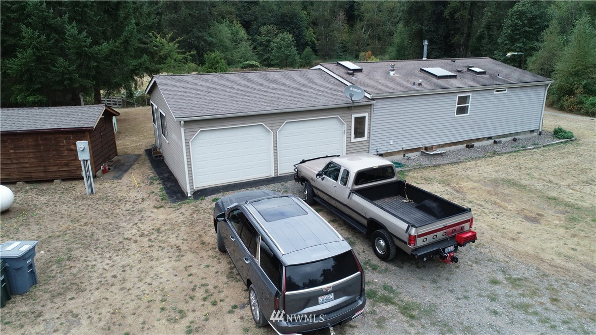 27016 Lower Burnett Road East Buckley, WA 98321 - Photo 4 of 40 Gallery Image 4