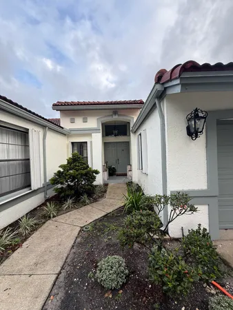 $1,200 | 10760 Northwest 18th Court, Unit 1, Plantation, FL 33322