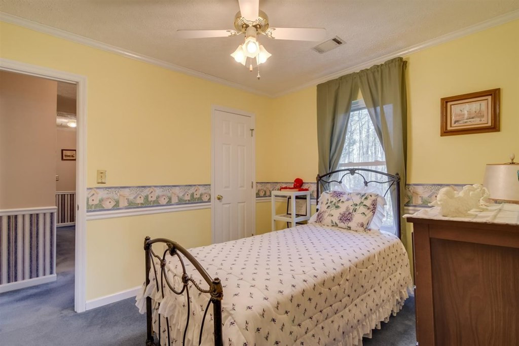 762 Columbia Road Edgefield, SC 29824 - Photo 26 of 35