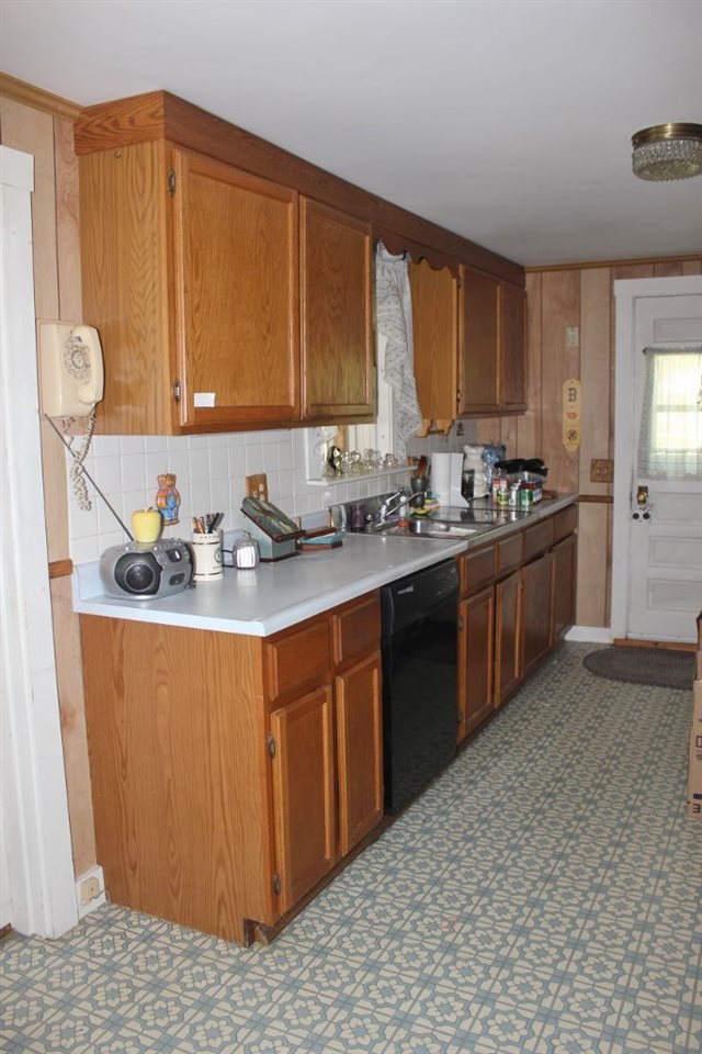 56 Cross Road Chester, VT 05143 - Photo 10 of 14 Gallery Image 10