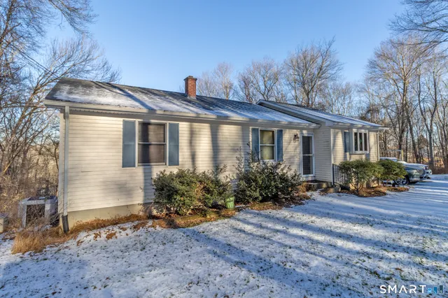 $319,900 | 21 Bennett Pond Road, Canterbury, CT 06331