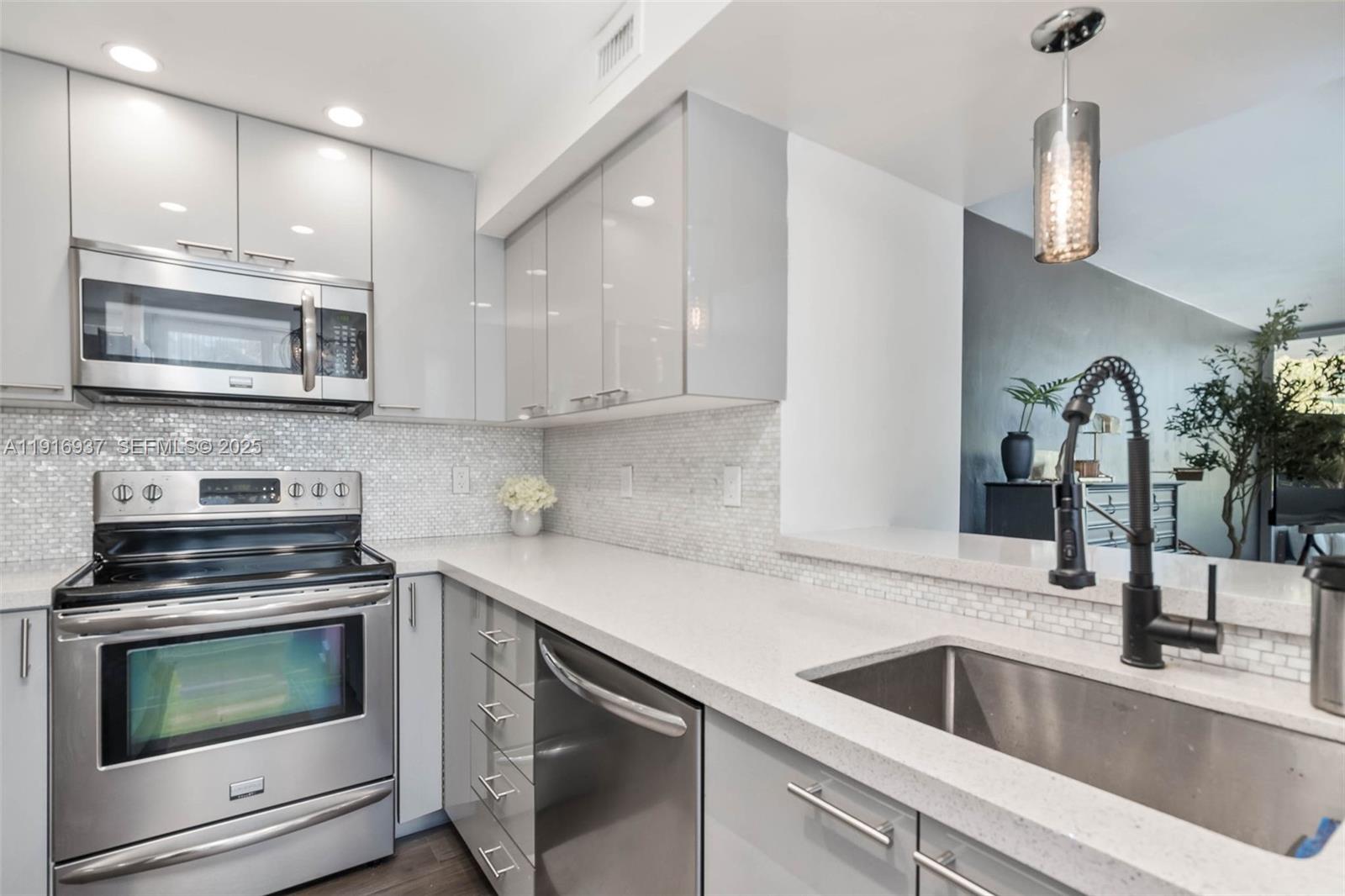 1200 West Avenue, Unit 316 Miami Beach, FL 33139 - Photo 7 of 44