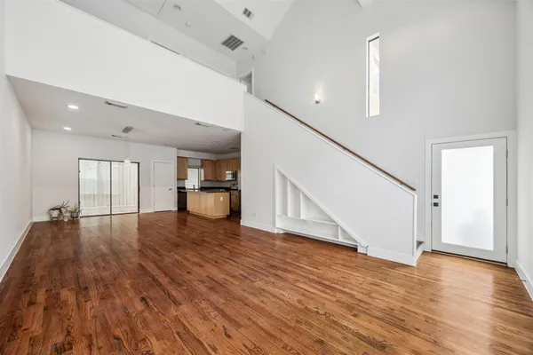 $2,650 | 4427 Eigel Street, Houston, TX 77007