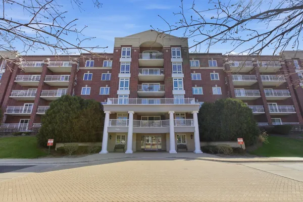 $265,000 | 7051 West Touhy Avenue, Unit 610, Niles, IL 60714