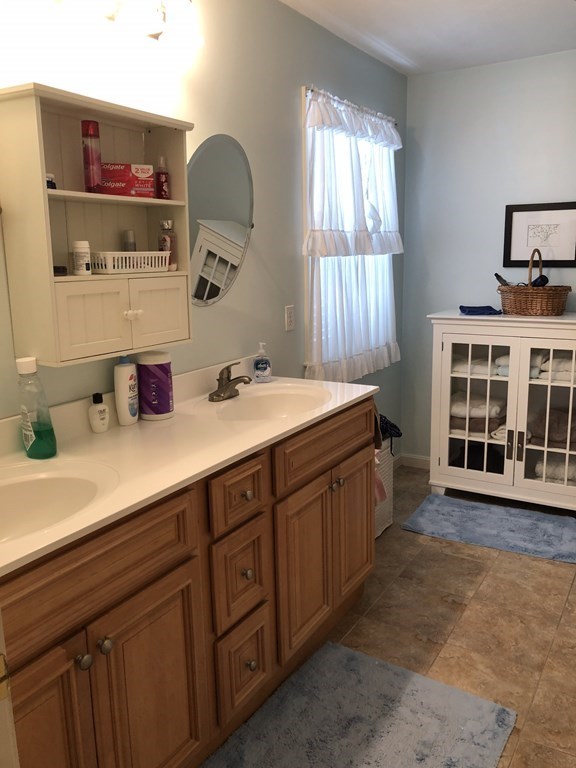 51 Riley Road, Unit 51 Lunenburg, MA 01462 - Photo 16 of 22
