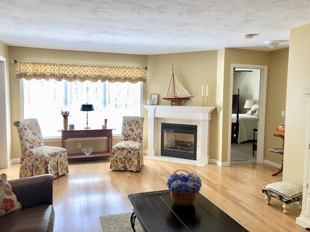 51 Riley Road, Unit 51 Lunenburg, MA 01462 - Photo 3 of 22