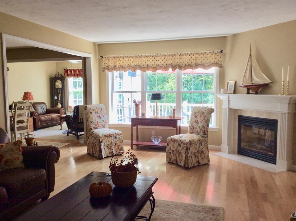 51 Riley Road, Unit 51 Lunenburg, MA 01462 - Photo 4 of 22