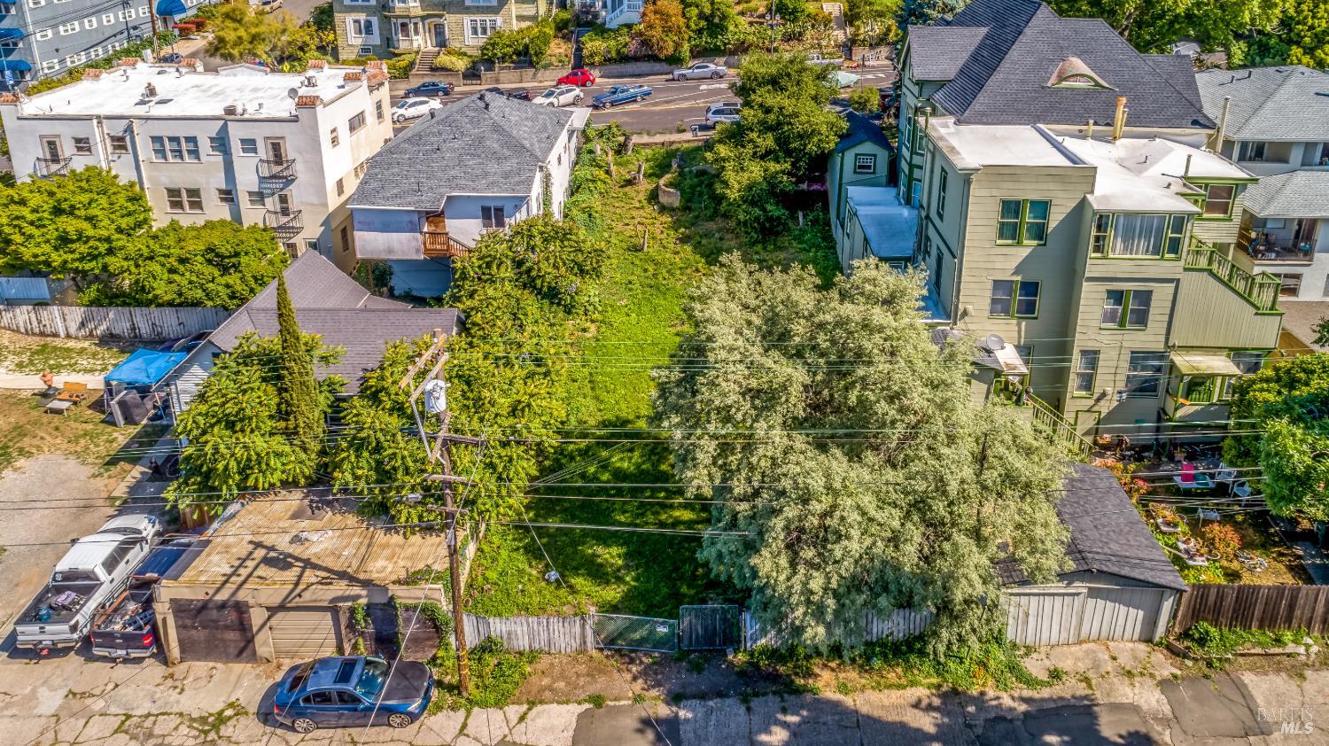 613 Georgia Street Vallejo, CA 94590 - Photo 18 of 19 a aerial view of multiple houses with yard