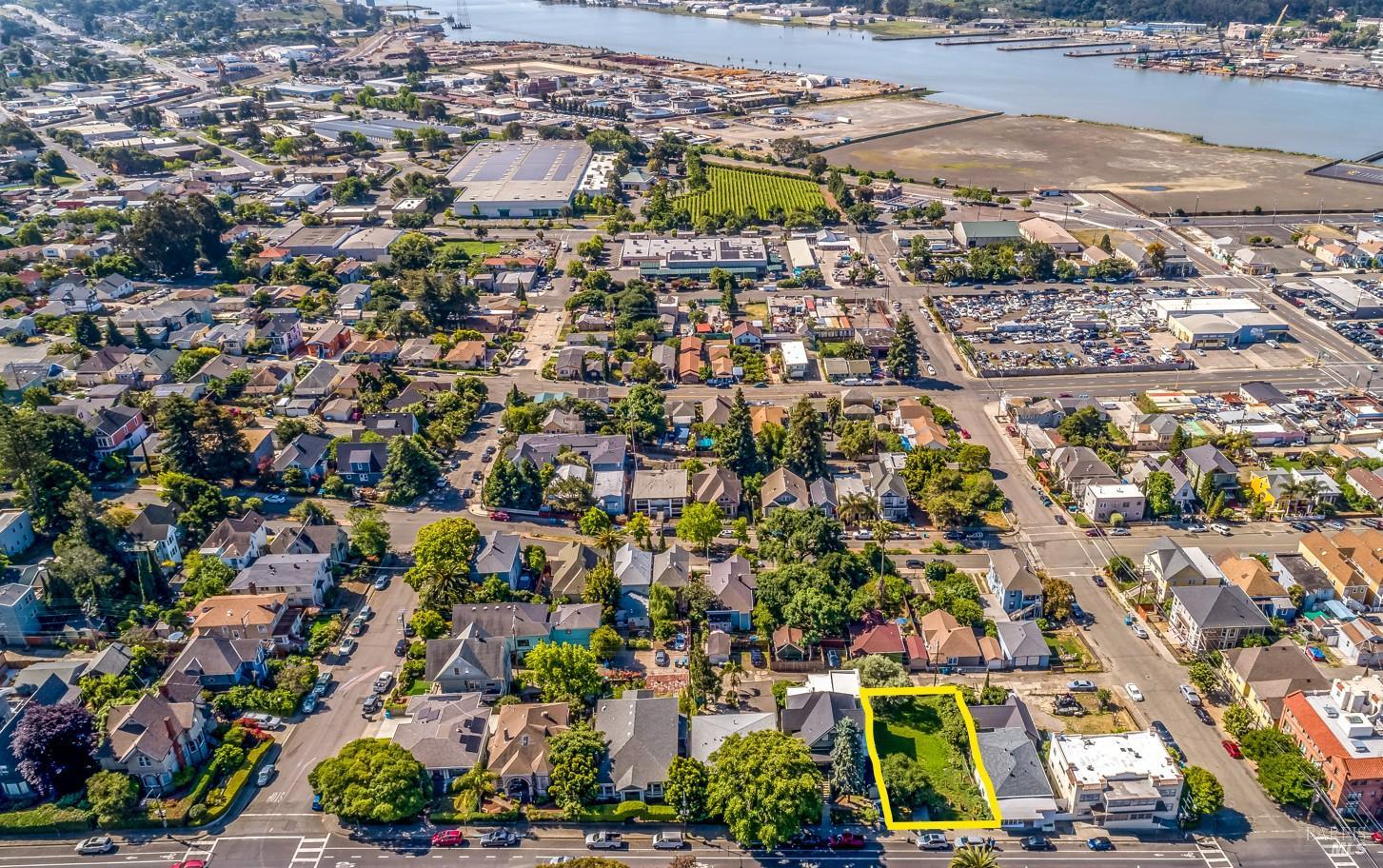 613 Georgia Street Vallejo, CA 94590 - Photo 3 of 19 an aerial view of residential houses with outdoor space
