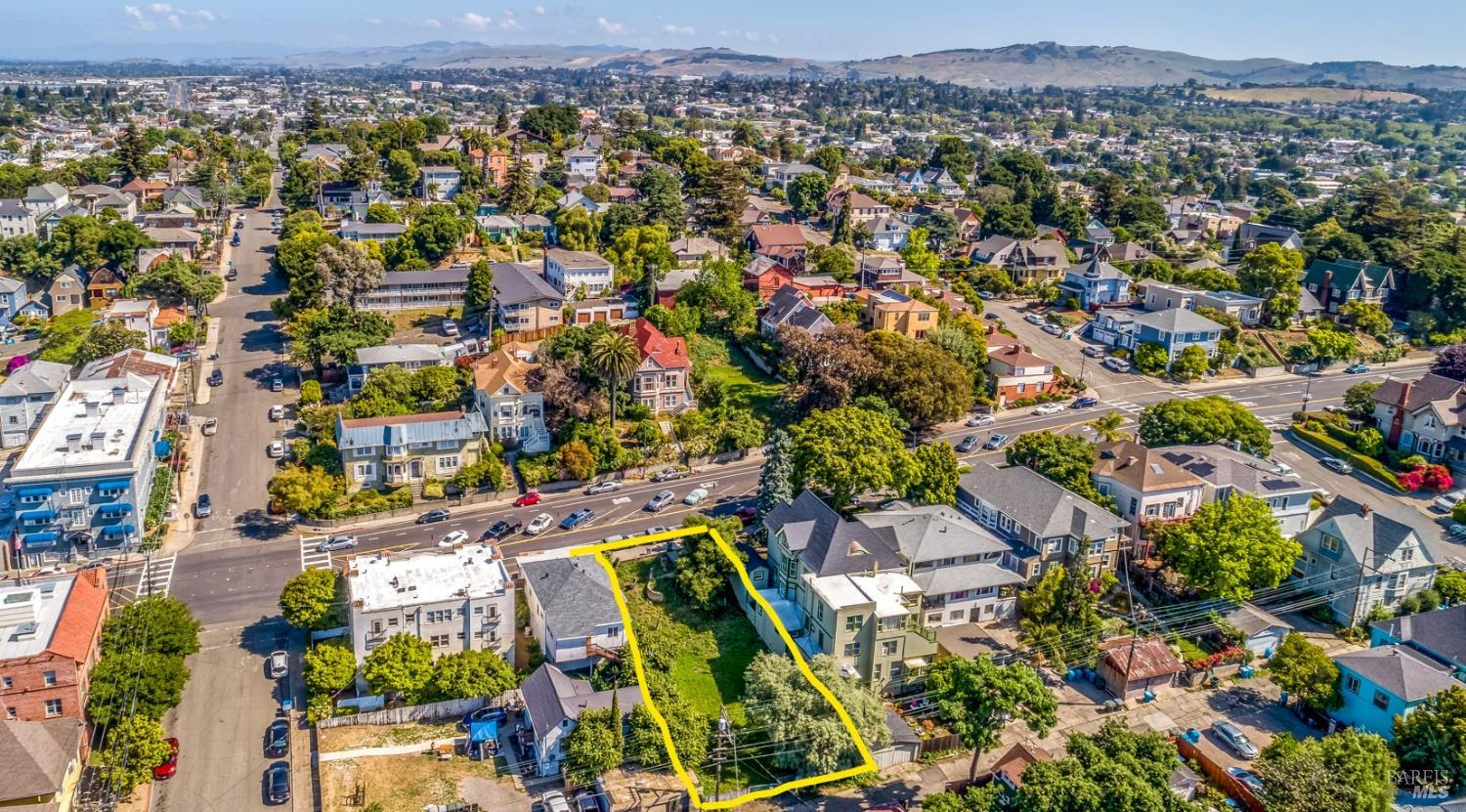 613 Georgia Street Vallejo, CA 94590 - Photo 4 of 19 an aerial view of multiple house