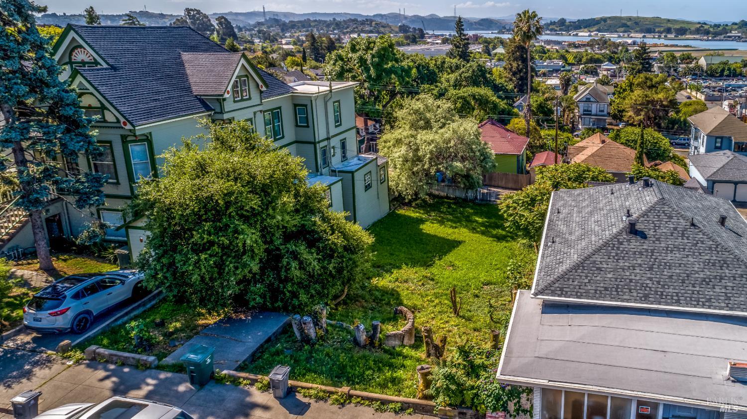 613 Georgia Street Vallejo, CA 94590 - Photo 8 of 19 an aerial view of multiple house