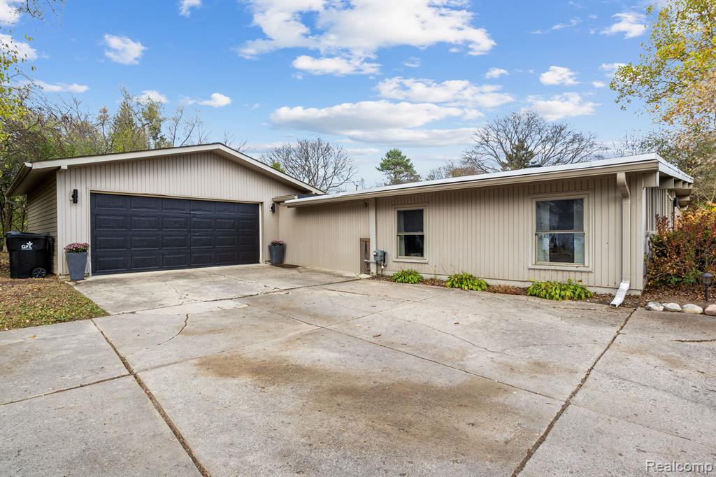 27870 Peppermill Road Farmington Hills, MI 48331 - Photo 42 of 59