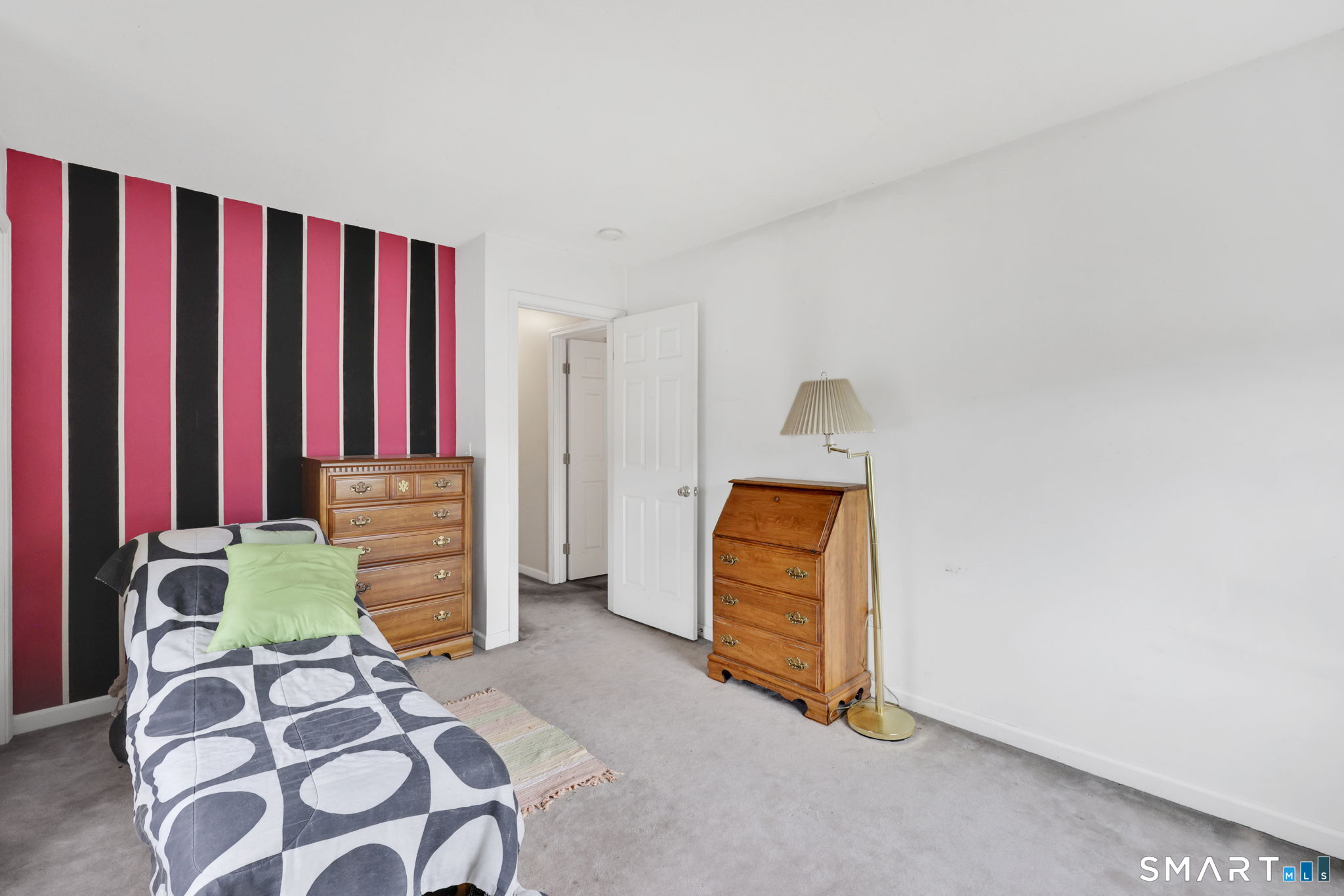 34 Laurel Street Enfield, CT 06082 - Photo 26 of 38