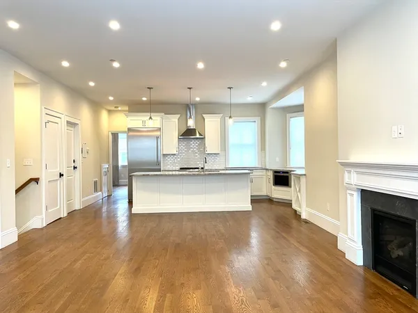 $7,500 | 468 Park Drive, Unit 1, Boston, MA 02215