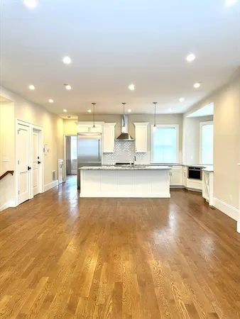 $7,500 | 468 Park Drive, Unit 1, Boston, MA 02215