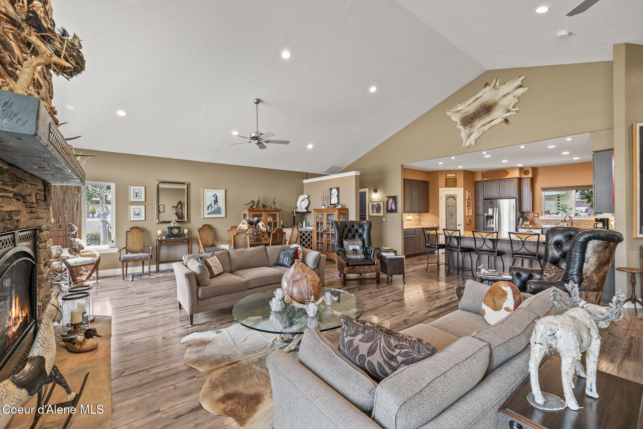 10986 North Rocking R Road Hayden, ID 83835 - Photo 10 of 43 Great Room
