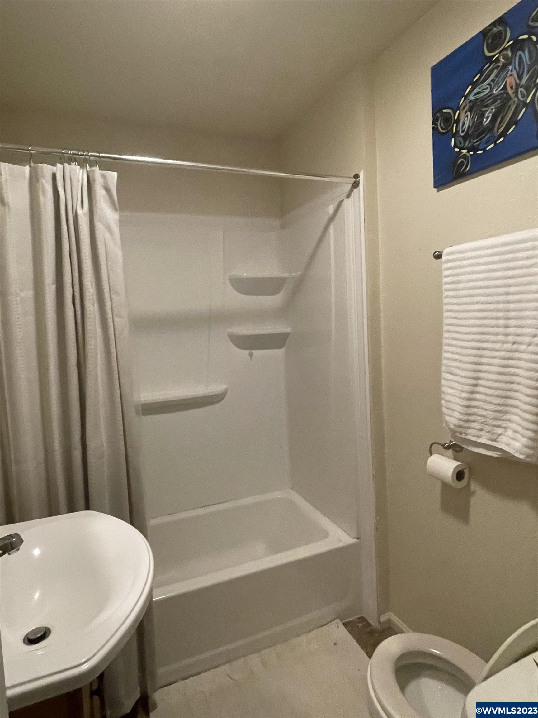 91 West Elmore Street Lebanon, OR 97355 - Photo 7 of 15