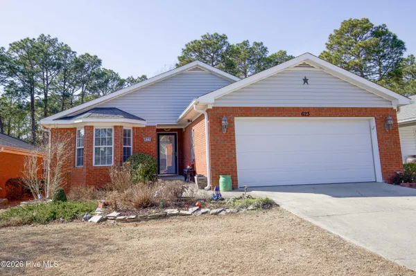 $460,000 | 623 Pinehurst Trace Drive, Pinehurst, NC 28374