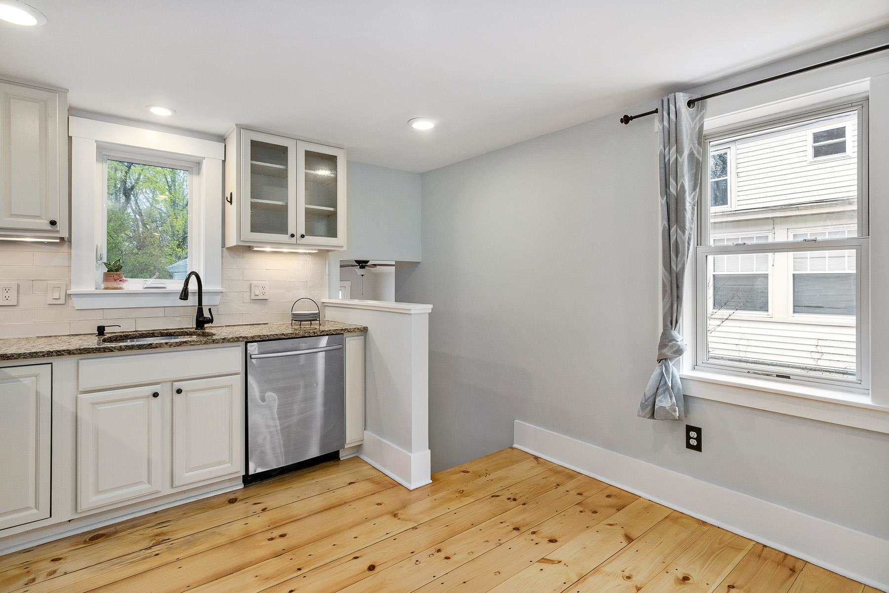 114 Front Street Exeter, NH 03833 - Photo 10 of 33