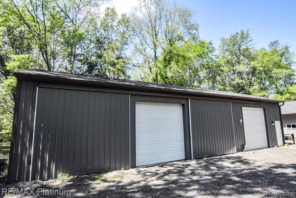 10193 Cedar Lake Road Pinckney, MI 48169 - Photo 11 of 51