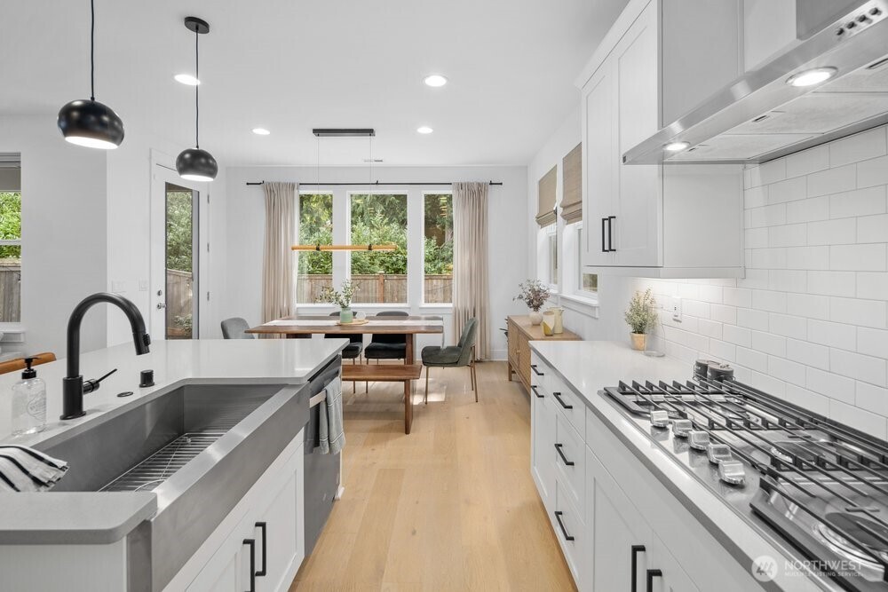 5820 155th Street Southwest Edmonds, WA 98026 - Photo 18 of 39