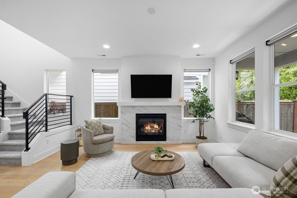 5820 155th Street Southwest Edmonds, WA 98026 - Photo 3 of 39