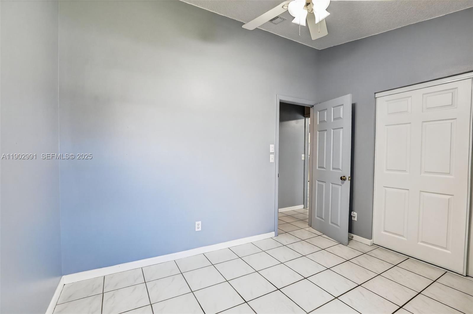 5010 Southwest 201st Terrace Southwest Ranches, FL 33332 - Photo 23 of 50 a view of an empty room