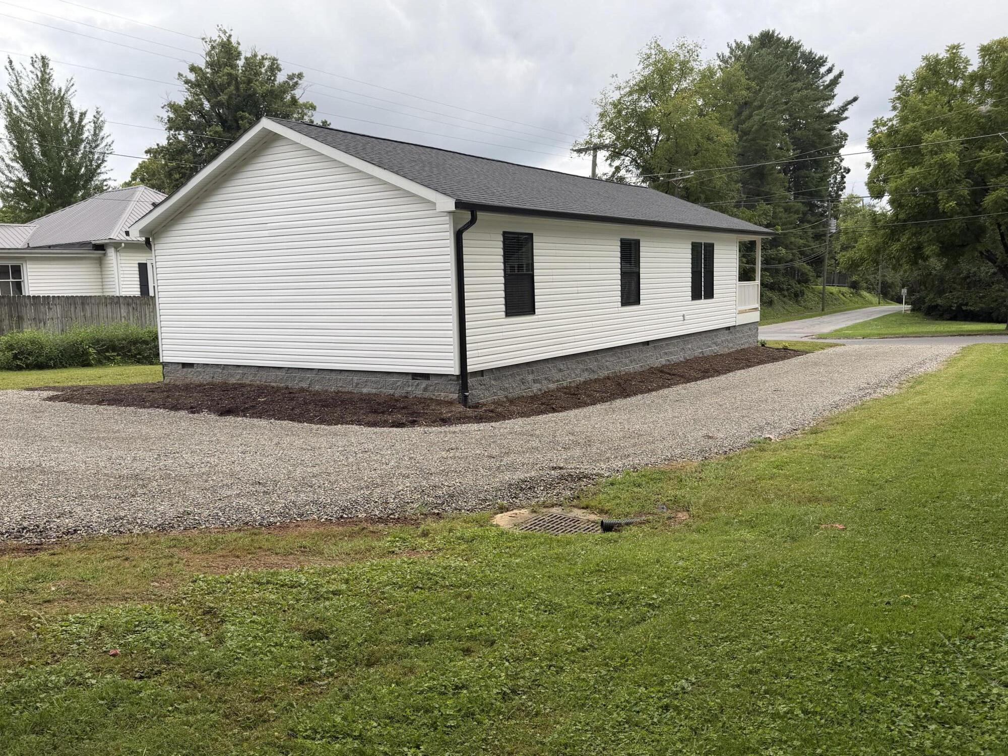 20 Spring Street Rocky Mount, VA 24151 - Photo 31 of 34 IMG_2769